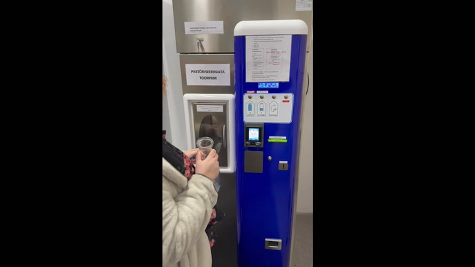 VIDEO | Kuidas osta piima farmis asuvast automaadist?