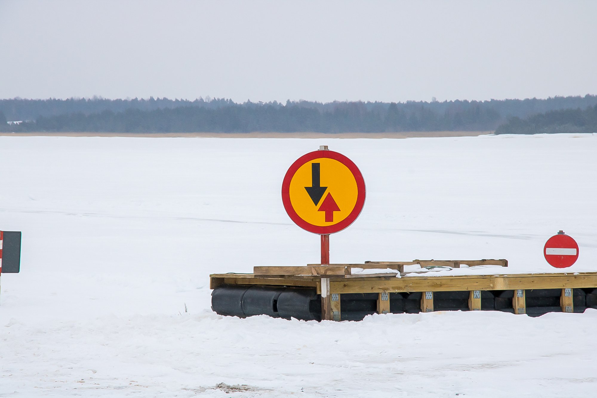 Riik tänavu jääteid ei ava, inimesed sõidavad omal vastutusel