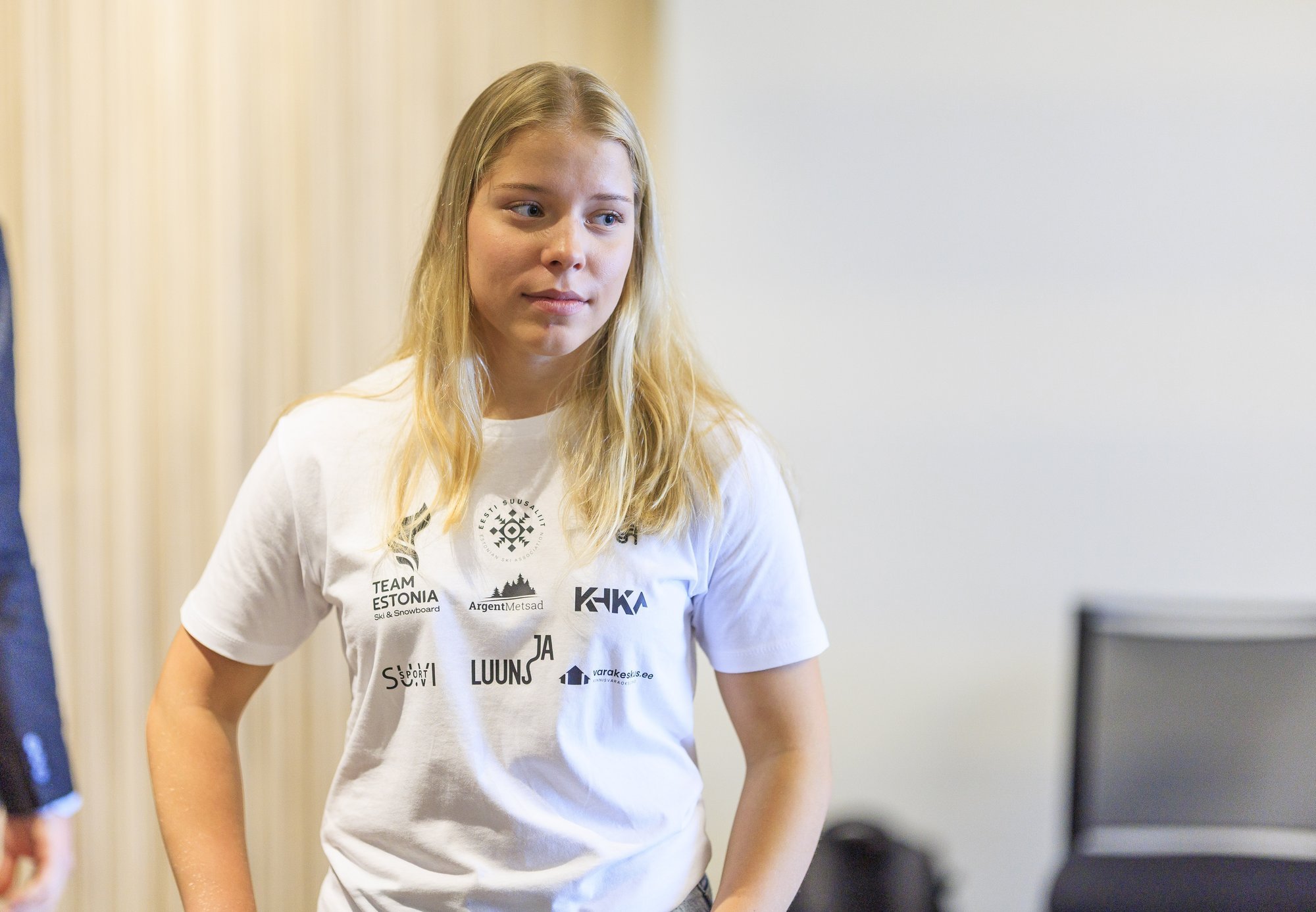 Eesti mäesuusataja Hanna Gret Teder kukkus Austrias raskelt ja viidi helikopteriga haiglasse, tõenäoliselt tuleb põlvega minna operatsioonile