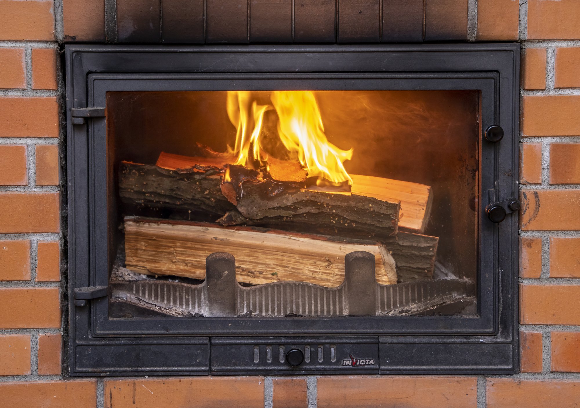 Inimene oli üle kahe päeva kättpidi korstnalõõris kinni