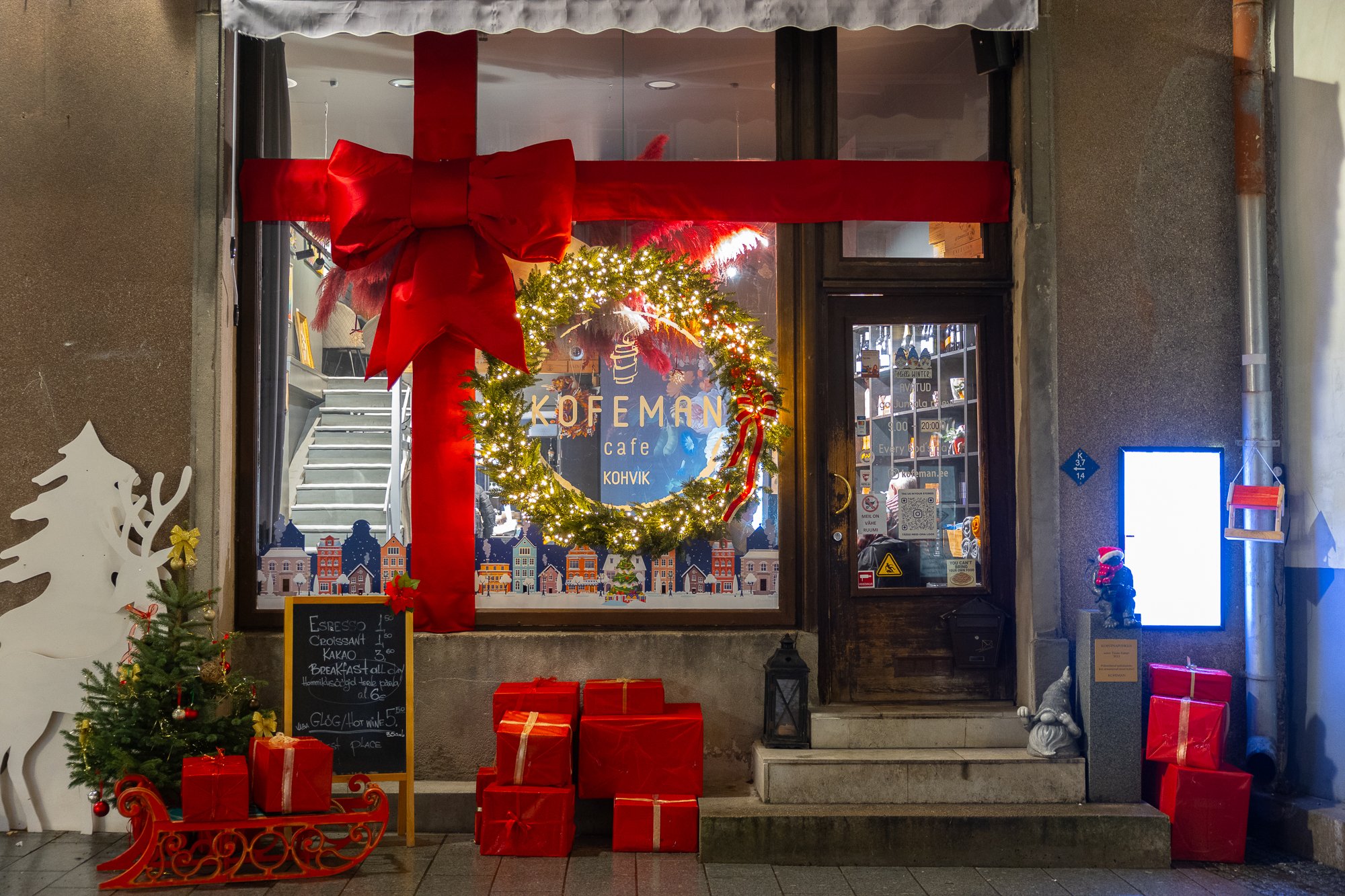 Pühade rahaline pohmell: kümned tuhanded võtsid kingitusteks ja söömiseks võlgu või põletasid sääste