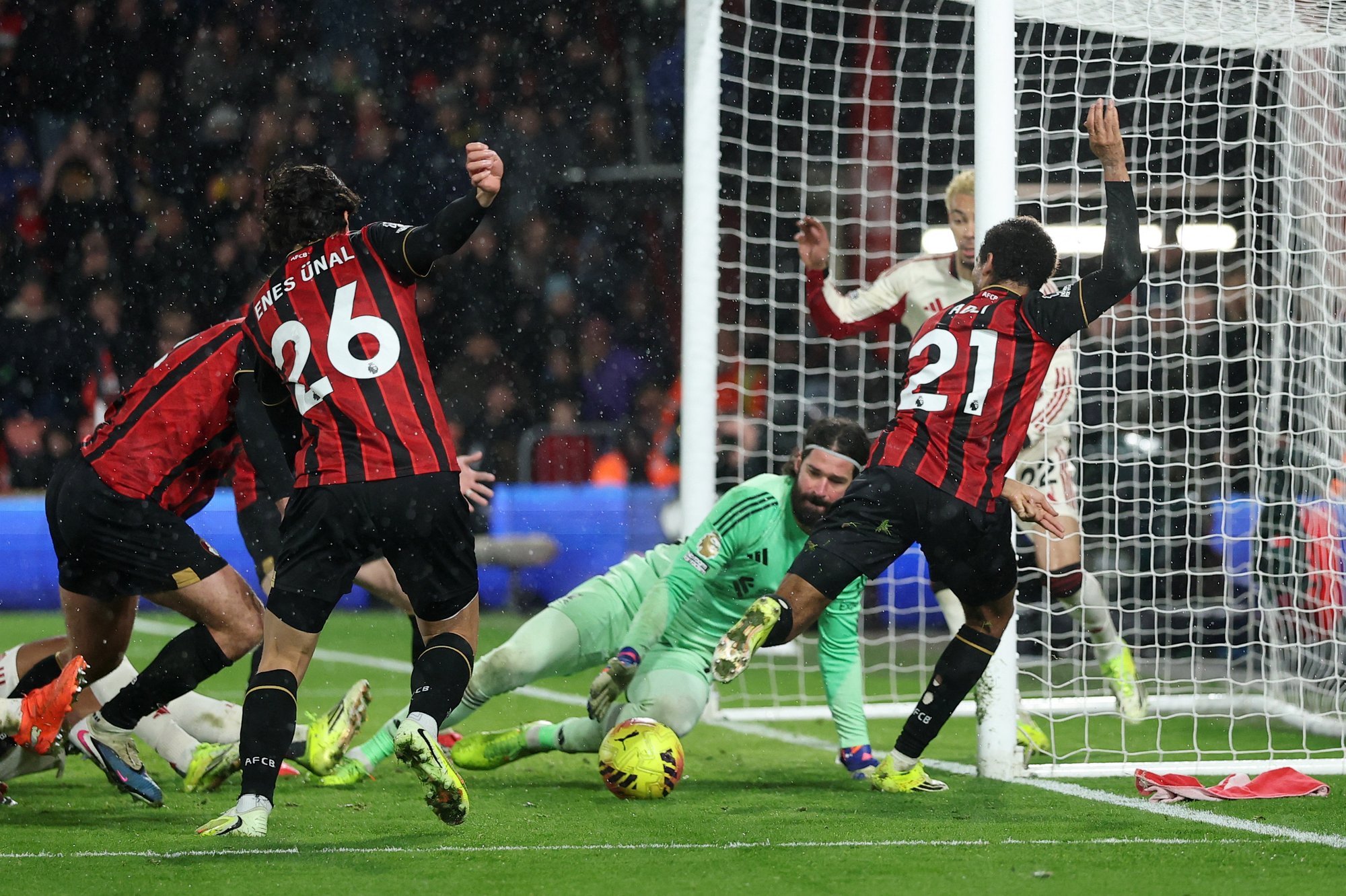 Krahh. Liverpool kaotas liigatabeli keskmikule mängu viimasest puutest