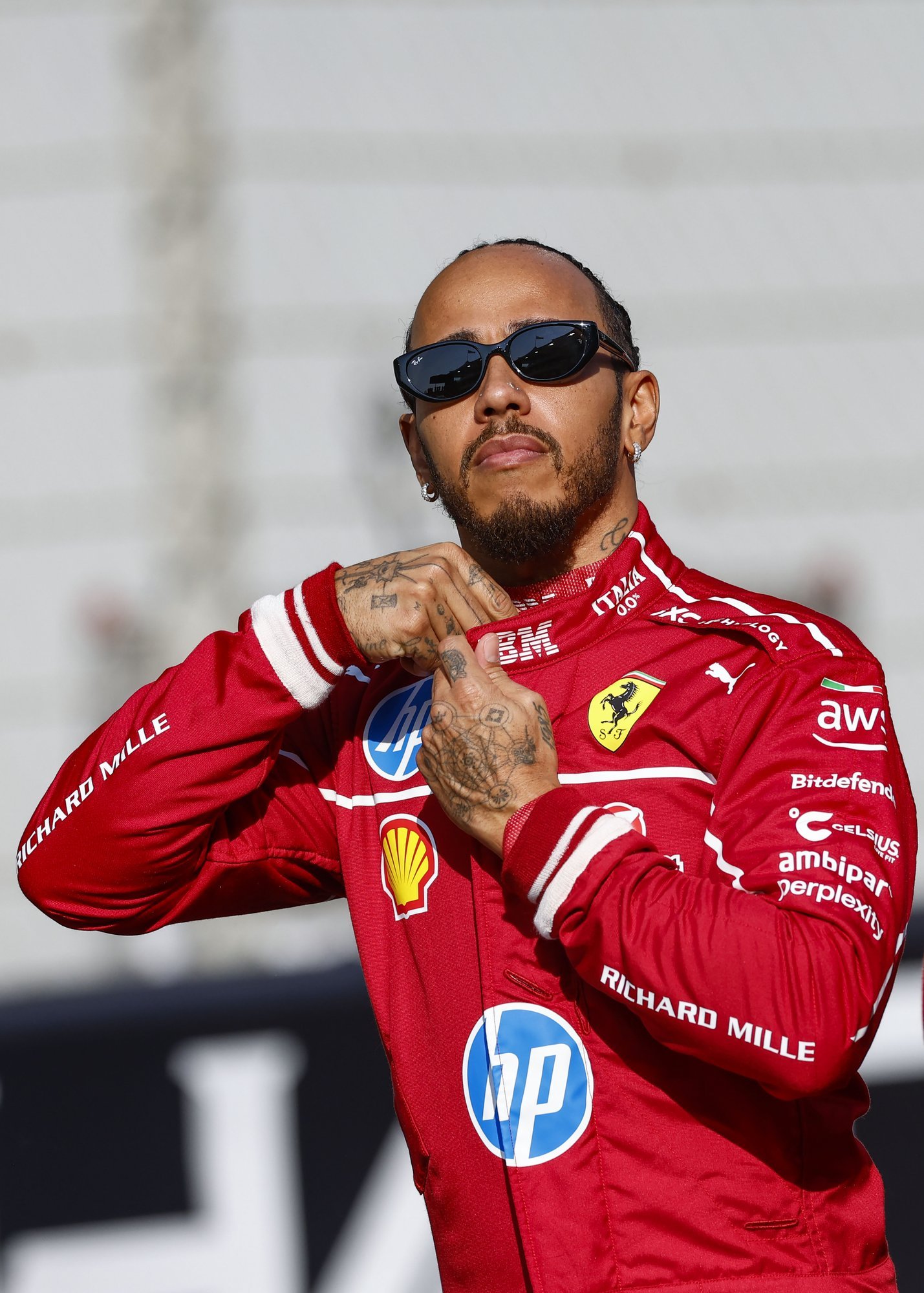 Vettel soovitas Hamiltonil Ferraris edu saavutamiseks itaalia keelt õppida