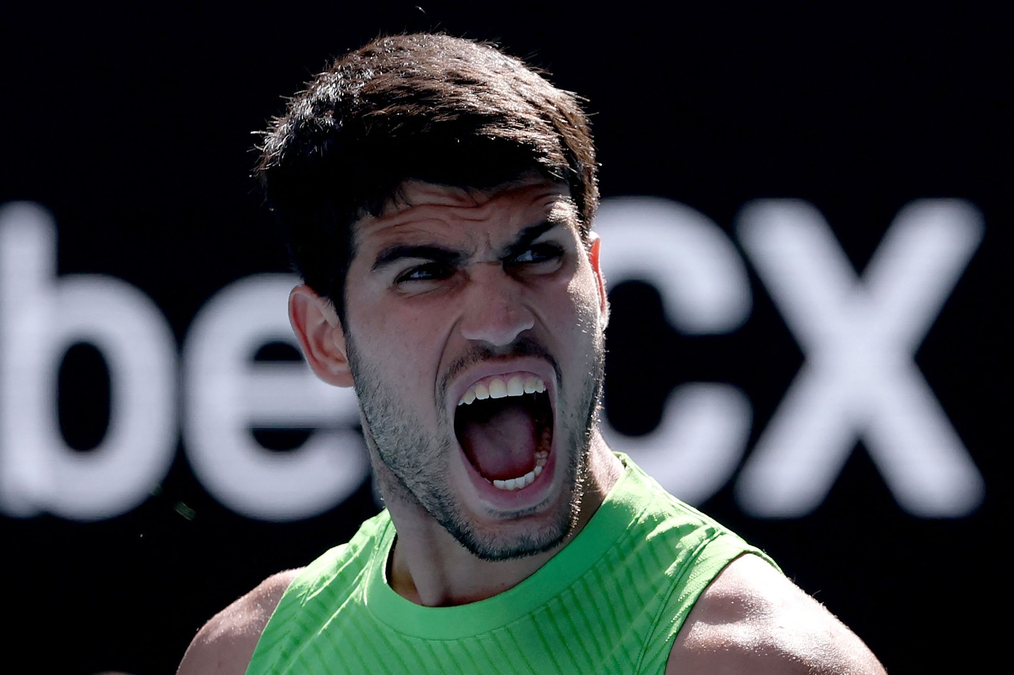 Alcarazil ei tekkinud veerandfinaali pääsemisega suuremaid probleeme, matš peatati abi vajanud pealtvaataja tõttu