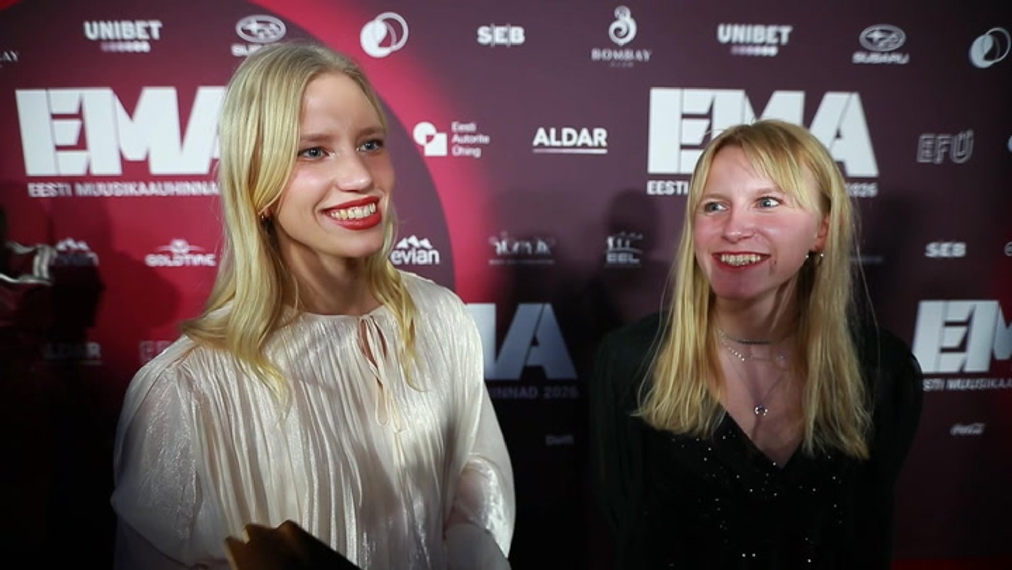 VIDEO | Eeskujuks oma enesekindlusega. EMA-l võidutsenud Duo Ruut jagab mänedžeri Tommy Cashiga