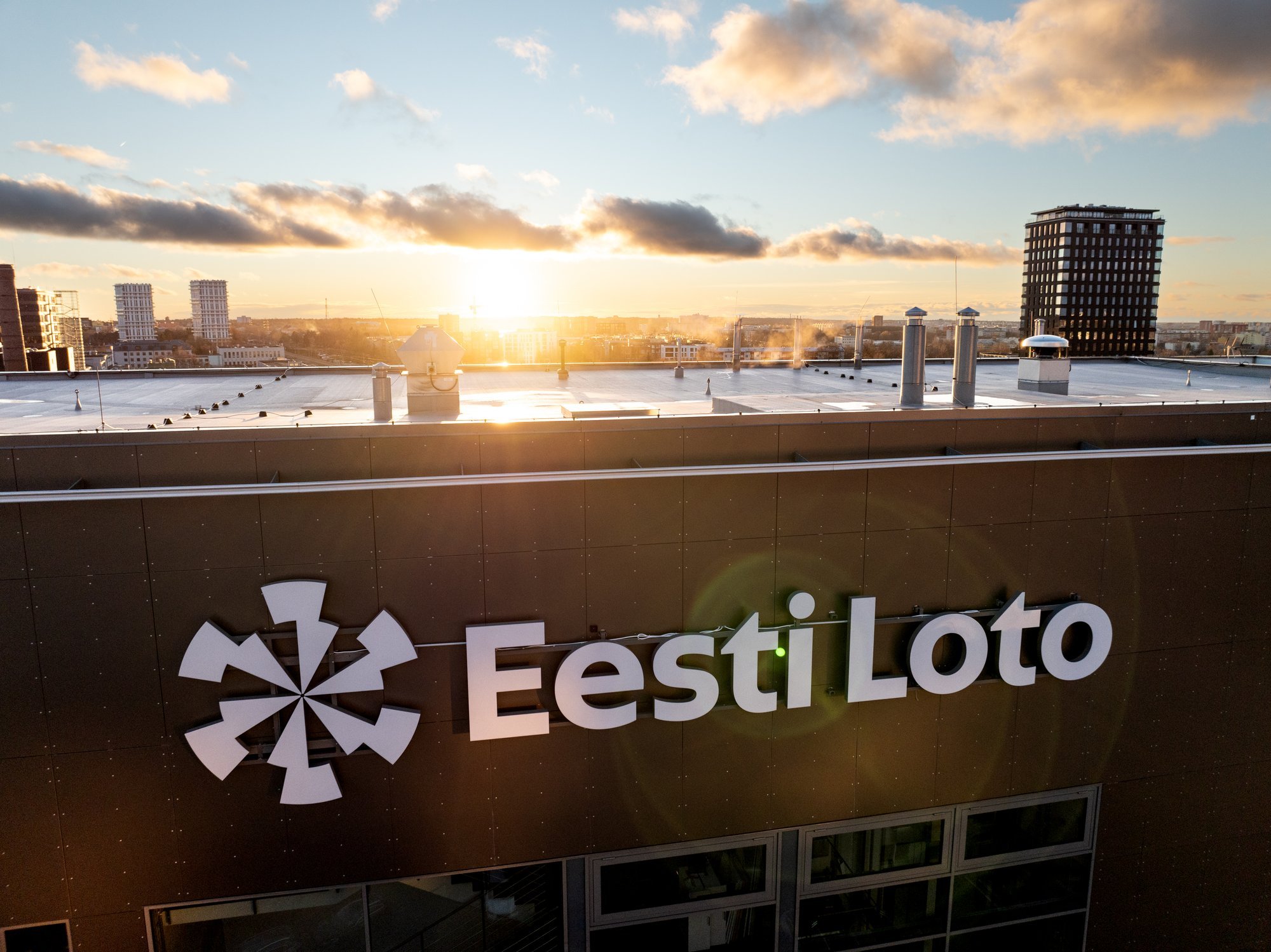 Tahad suurvõitu, saada mees lotot ostma. Naistele naeratab lotoõnn Eestis poole vähem kui meestele