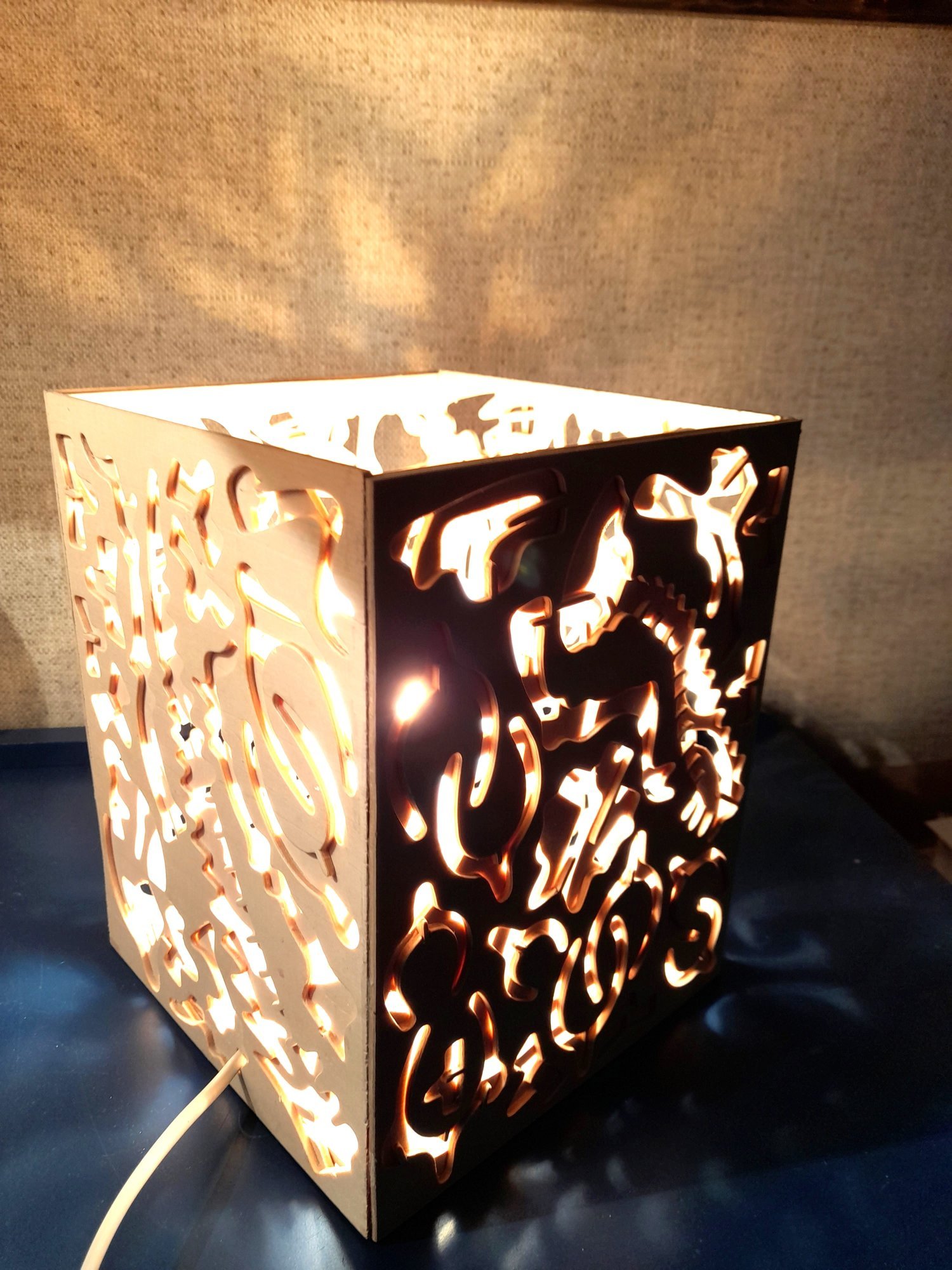 TEE ISE | Puidust puslest valgusti