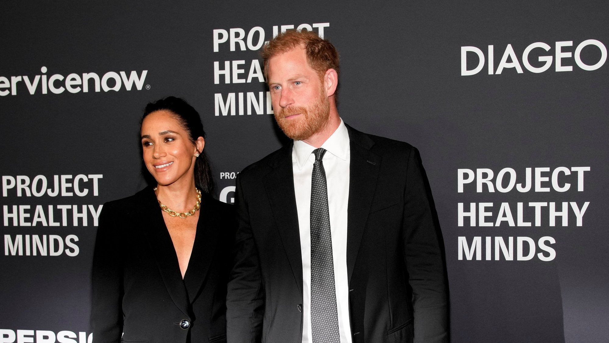 VIDEO | Meghan Markle jagas sulnist klippi Harryga, mille filmis nende pisitütar. Pelgalt suhtekriisi varjamine?