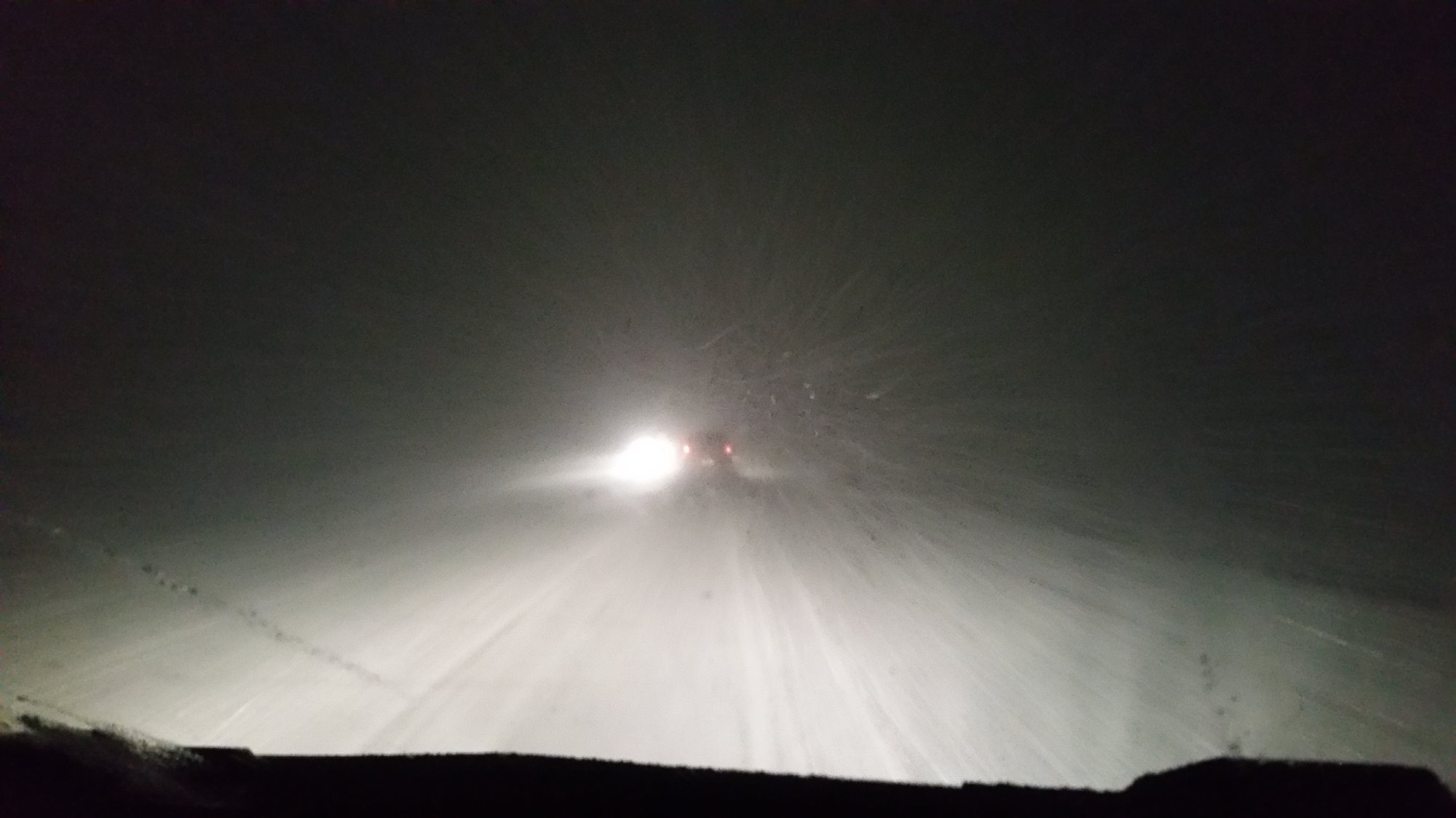 FOTOD | Küprose käsipallikoondise bussiga juhtus teel Põlvasse avarii, 15 inimest käis arstlikus kontrollis