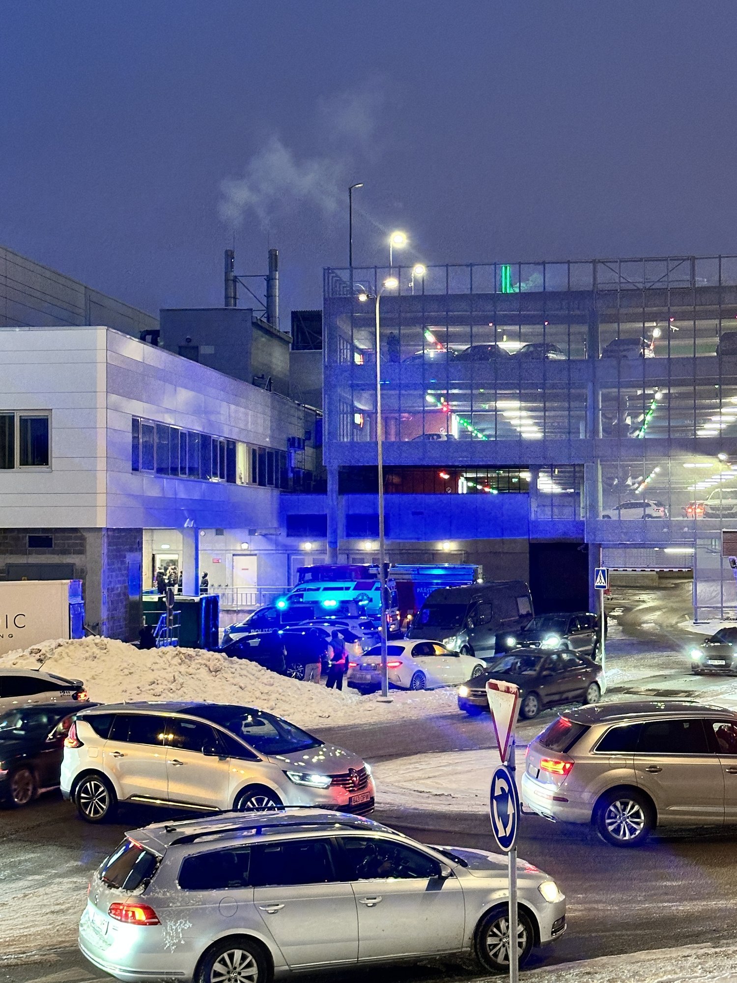 Eilse häire ajal ei evakueeritud kogu Ülemiste keskust. Pääste: ala määratakse vastavalt demineerimisjuhi ohuhinnangule