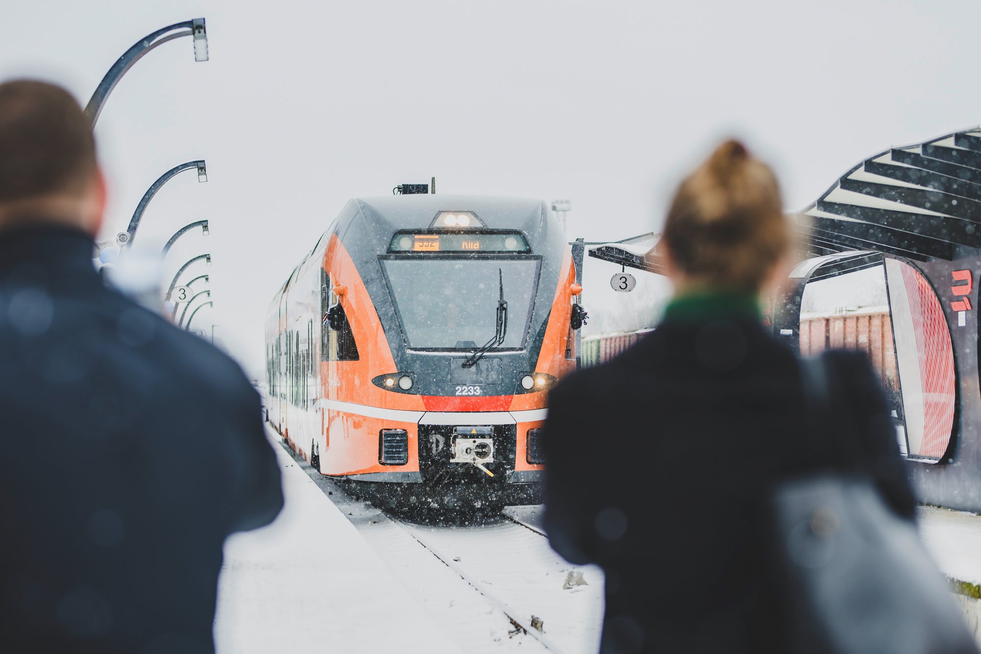 Hommikuse rongita jäetud Lõuna-Eesti elanikele luuakse poole kuu pärast bussiliin