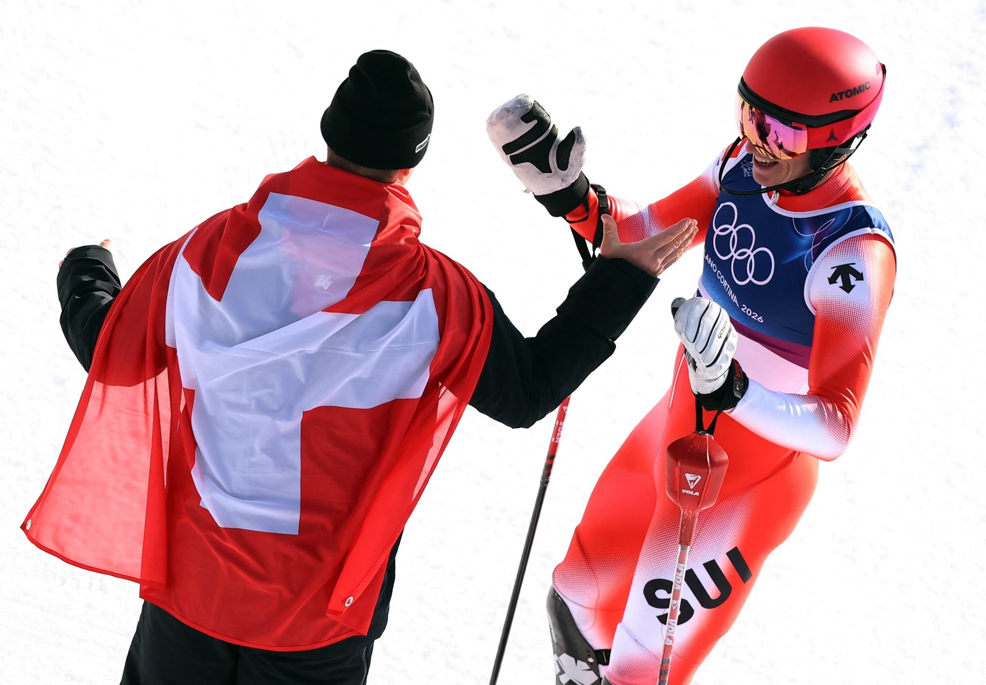 Šveitsi paar krooniti mäesuusatamise meeskonnavõistluses olümpiavõitjaks, hõbemedal läks jagamisele