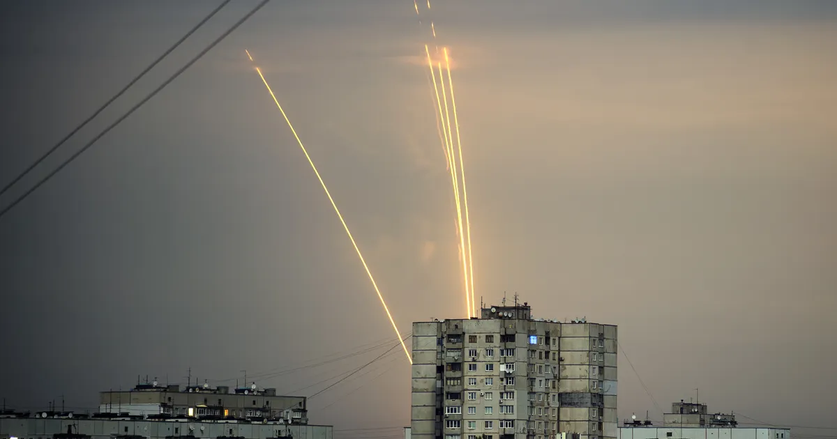 RAINER SAKS ⟩ Mis hoiab Ukrainat täiel jõul Venemaa linnade ründamisest seni veel tagasi?