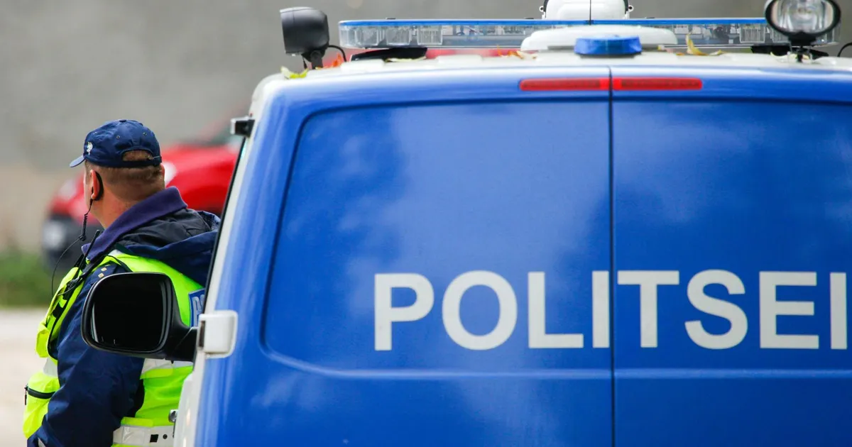 Harkus põrkasid kokku väikekaubik ja sõiduauto