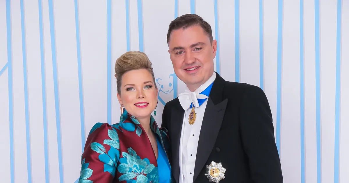 REEGLID SELGEKS! ⟩ Enamik kurja kriitikat kleitide kohta näitab, et kirjutaja ei tunne asja – etikett on muutunud