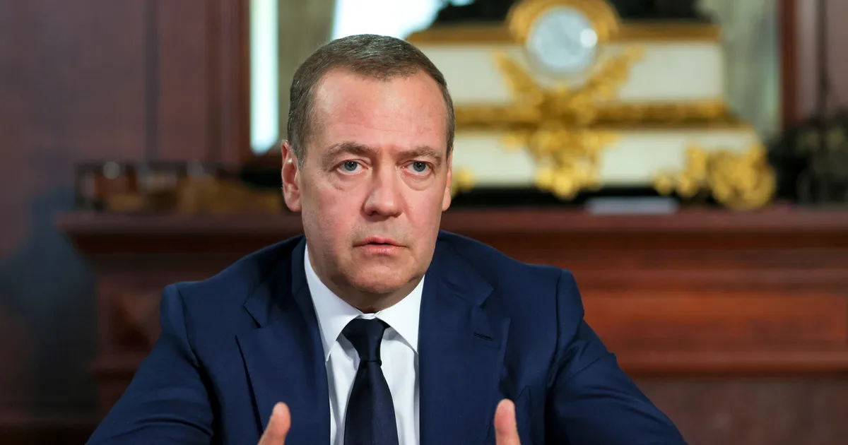 Medvedev: tuumarelvastuse lepingu aegumine peaks meid kõiki ärevaks tegema