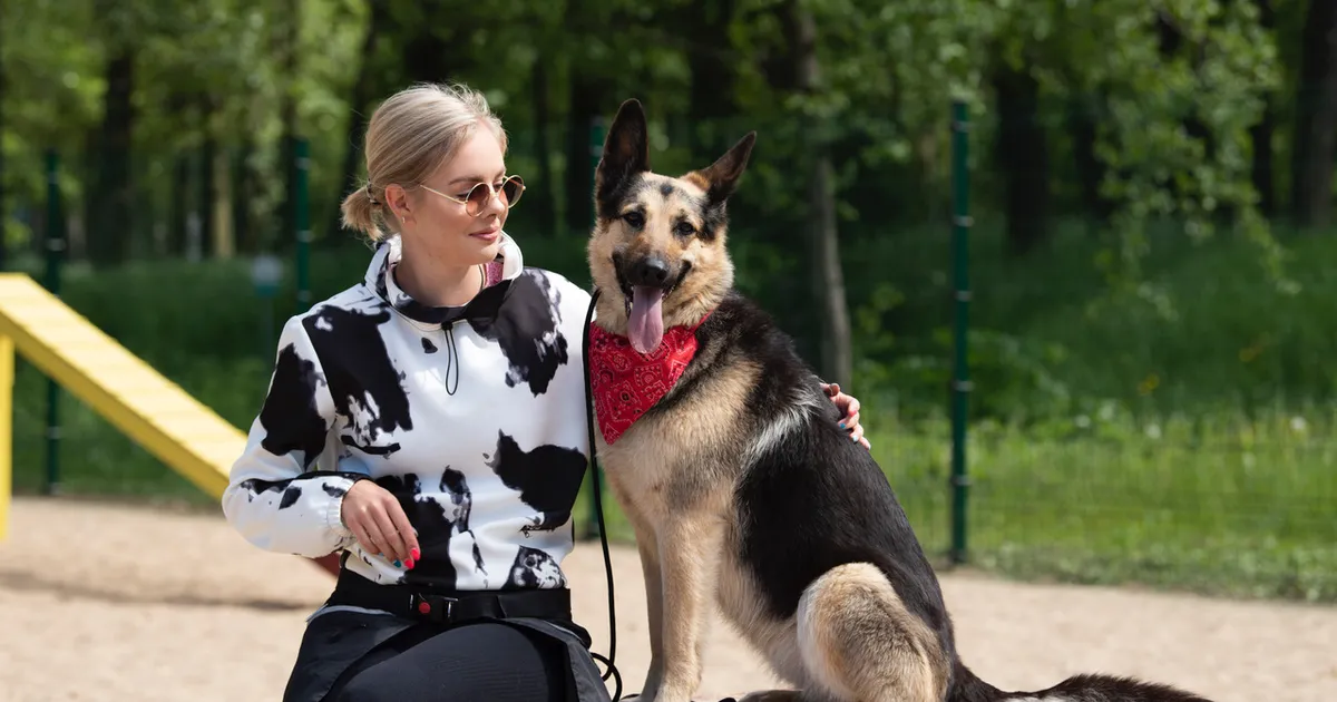 Koertetreener Eliise Valmis selgitab, kuidas harjutada lemmiklooma robottolmuimejaga