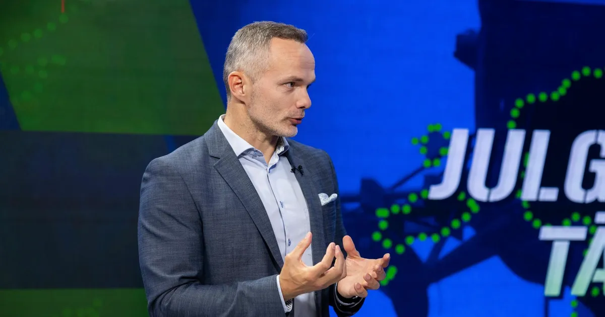 MEELIS OIDSALU ⟩ Suveräänsus kui «silt aknal»