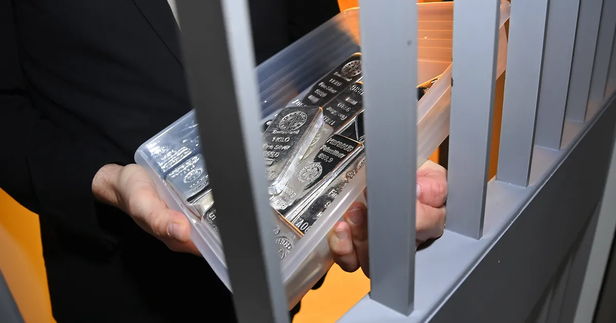 WSJ: Hõbedaturg on vussis. Need ostjad vaevlevad valudes