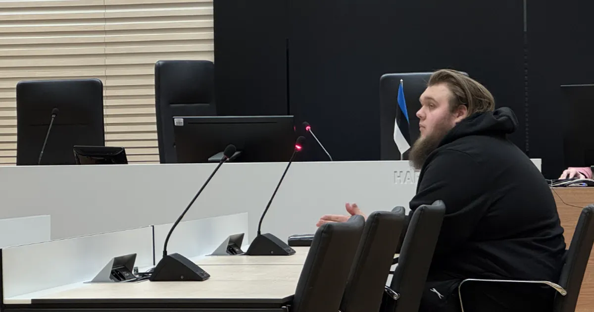 FOTOD KOHTUST ⟩ Snapchatis alaealisele seksi pakkunud noormees komistas hoopis politseiniku otsa