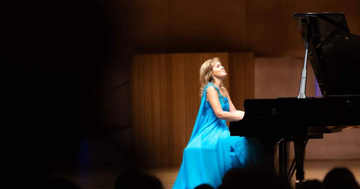 GALERII ⟩ Maailmaklassi pianist Olga Kern võlus oma klaverimänguga Eesti publikut
