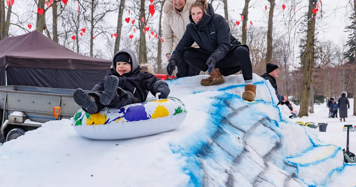 GALERII ⟩ Kadriorgu kerkis uhke lumelinnak