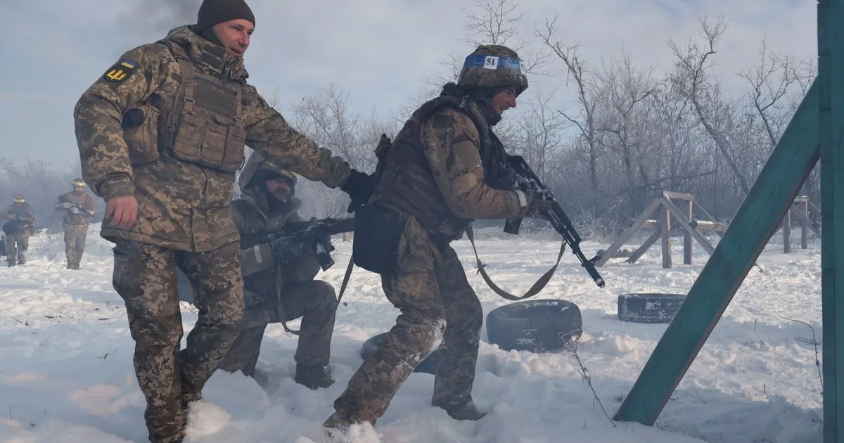 POSTIMEES UKRAINAS ⟩ Ukraina ohvitser Vene liharünnakutest: nad on muutunud agressiivsemateks, või siis lollimateks