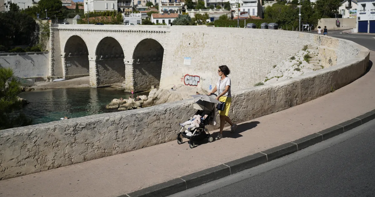 Prantsusmaa saadab kõigile 29-aastastele kirjaga meeldetuletuse bioloogilisest kellast