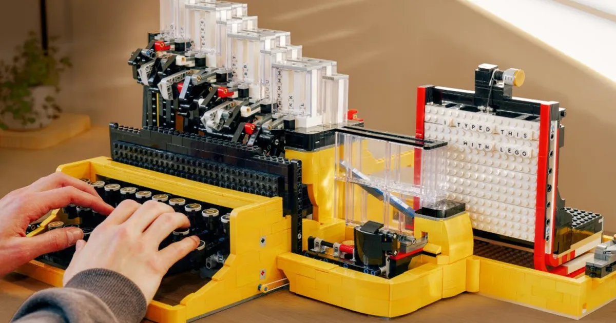 VAATA VIDEOT ⟩ LEGO klotsidest töötav kirjutusmasin – Gutenberg kadestaks