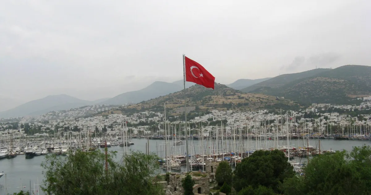 Talvesoe kohtub Egeuse mere ääres müstikaga, ajalugu reisilõbuga