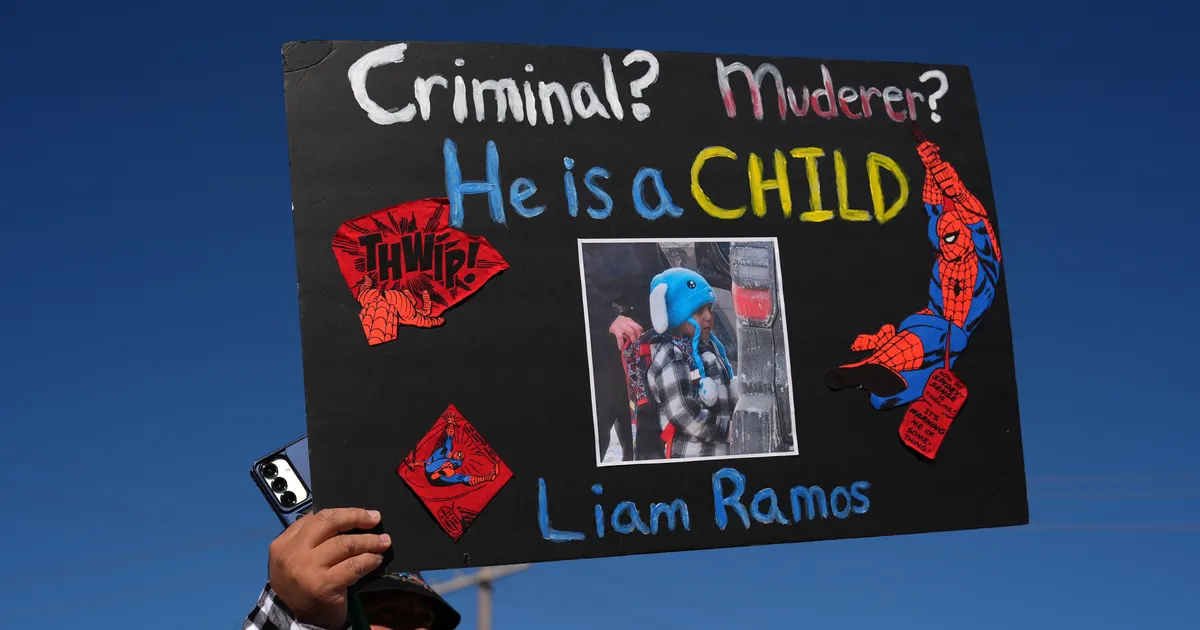 Texase laagrisse saadetud USA migrantide toit kubiseb putukatest ja haiged jäetakse arstiabita