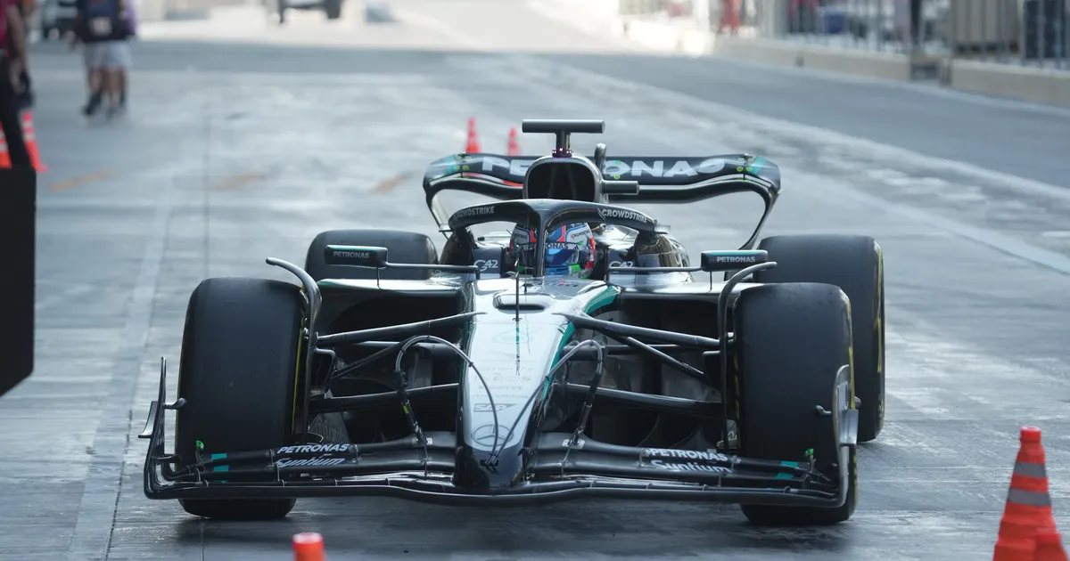 FOTO ⟩ Mercedese F1 sõitja sattus liiklusõnnetusse