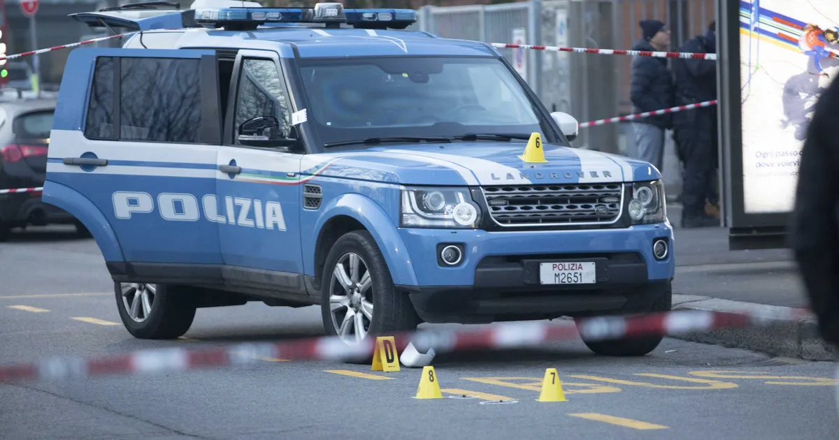 VIDEO ⟩ Plahvatus ja tulevahetus politseiga: Itaalias ründas automaatrelvadega jõuk sularaha vedanud autot