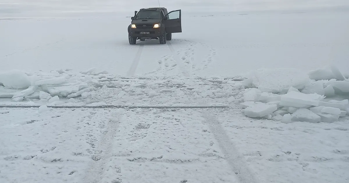 HIIUMAA-MANDRI JÄÄTEE MÄRGITUD ⟩ Kel vähegi võimalik, ärge lõbu pärast sõitke!