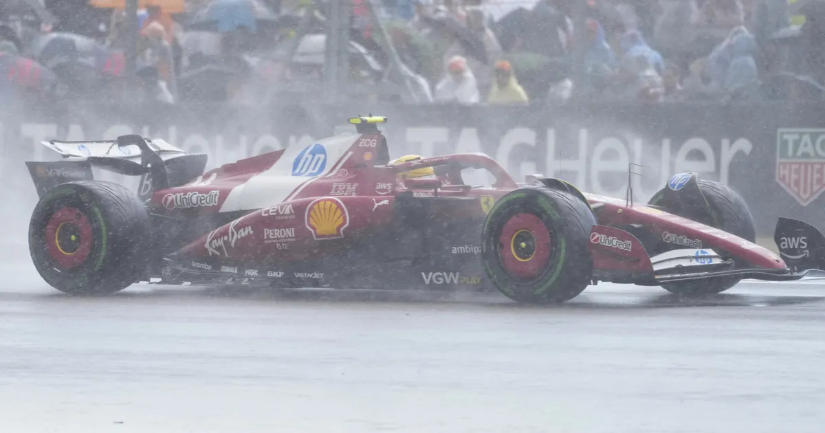 Jaburuse tipp? Kõrbes asuv ringrada kastetakse märjaks, et korraldada F1 testipäev