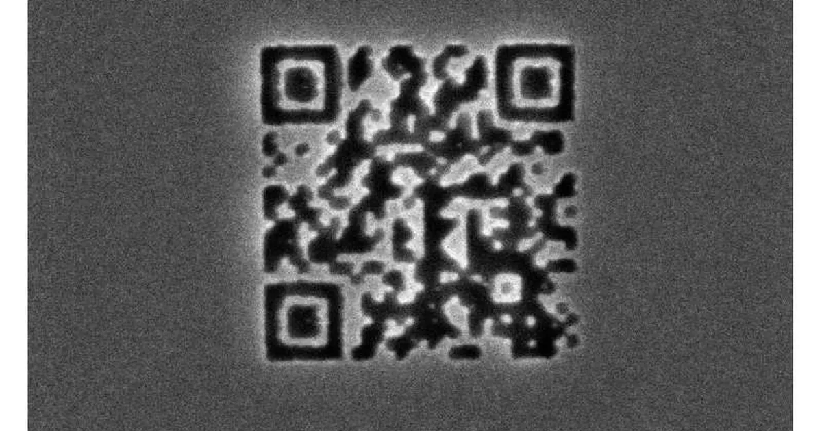 Maailma väikseim QR kood on vaid 1,4 mikromeetrise küljepikkusega – lisaks rekordile on selle taga veel midagi
