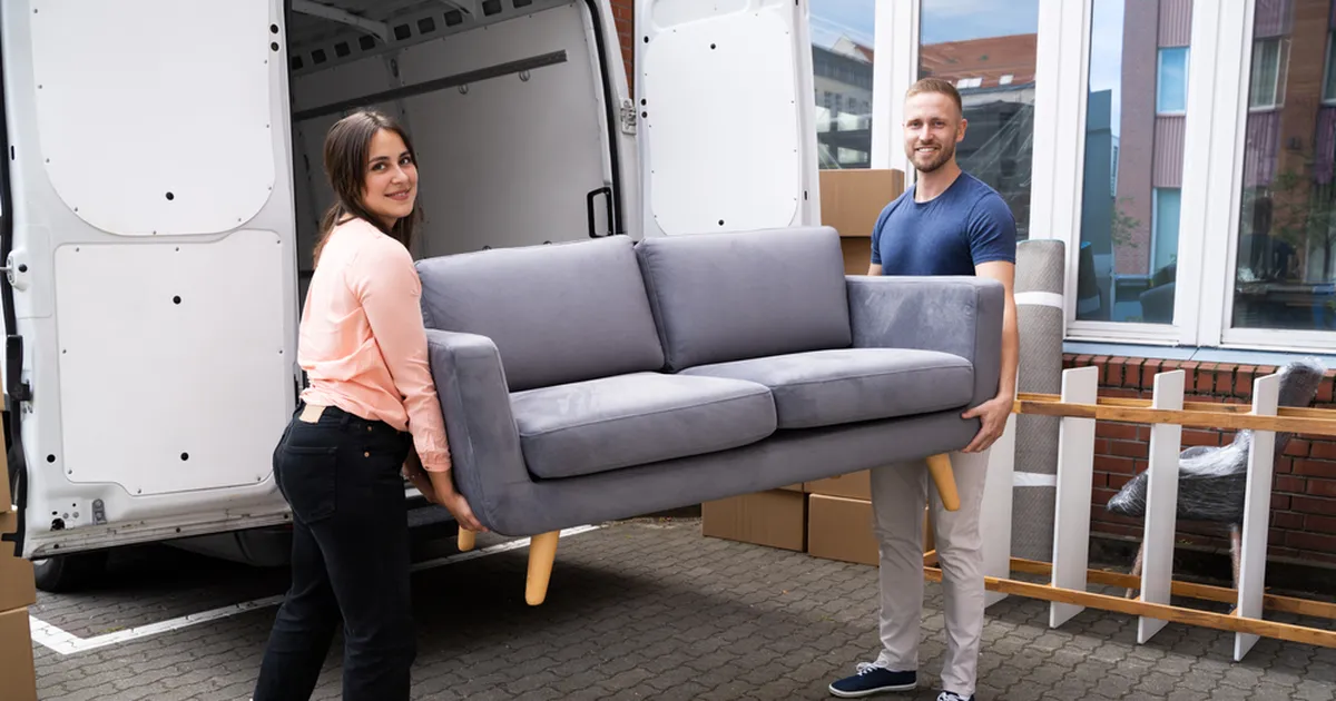 Kasutatud diivaniga tuli kaasa üllatus, mida keegi ei oodanud