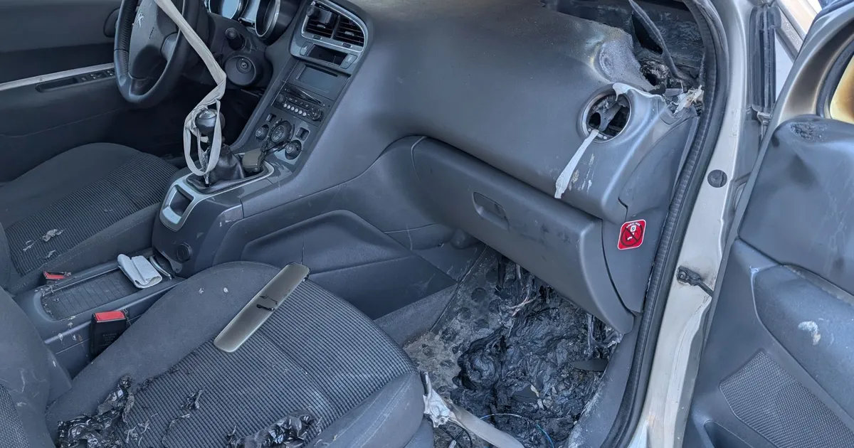 Tartus põles auto, Tabiveres jäi väike laps koju luku taha