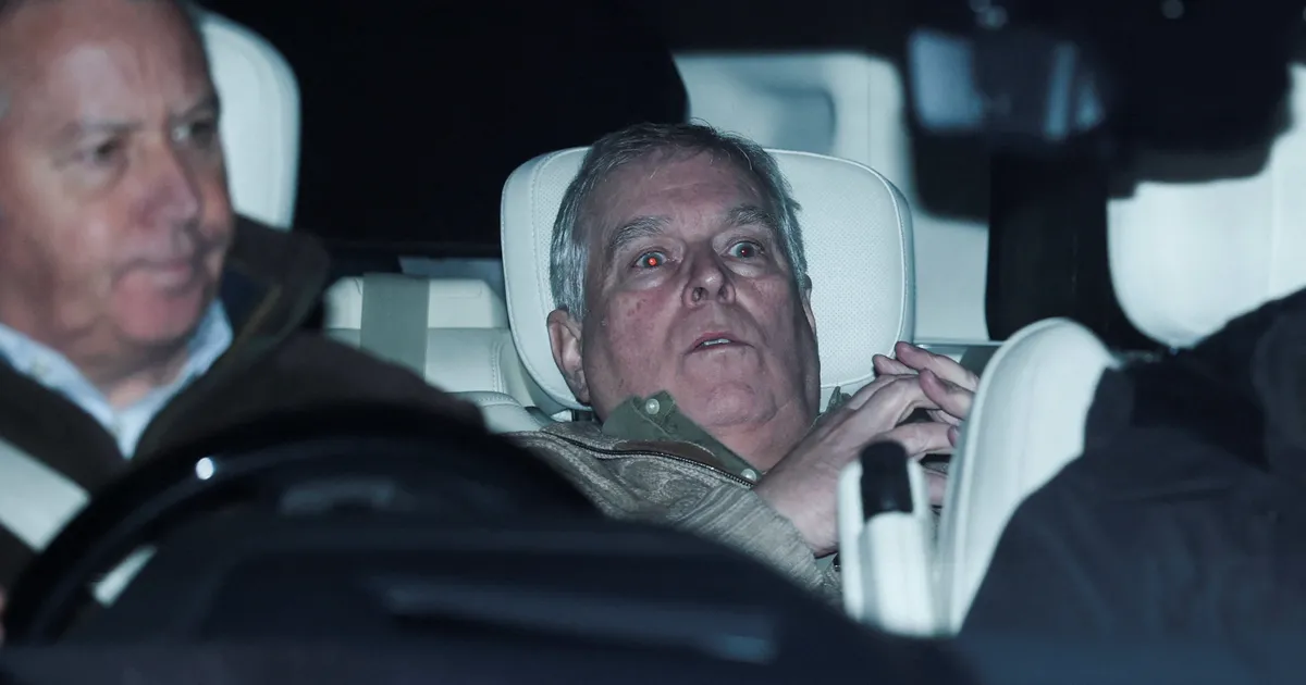 ERKKI BAHOVSKI ⟩ Kas saatuslik pauk Briti kuningakojale?