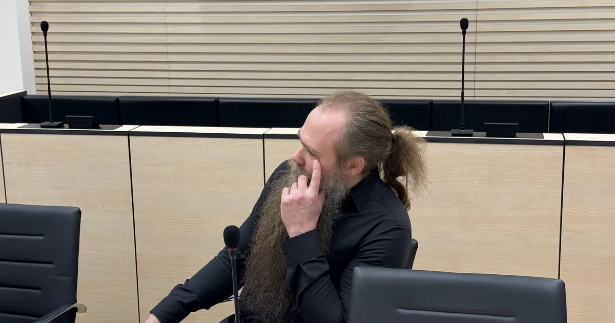 Autoremondimehaaniku salajane hobi: 39-aastase mehe arvutist leiti 45 000 lapsporno faili