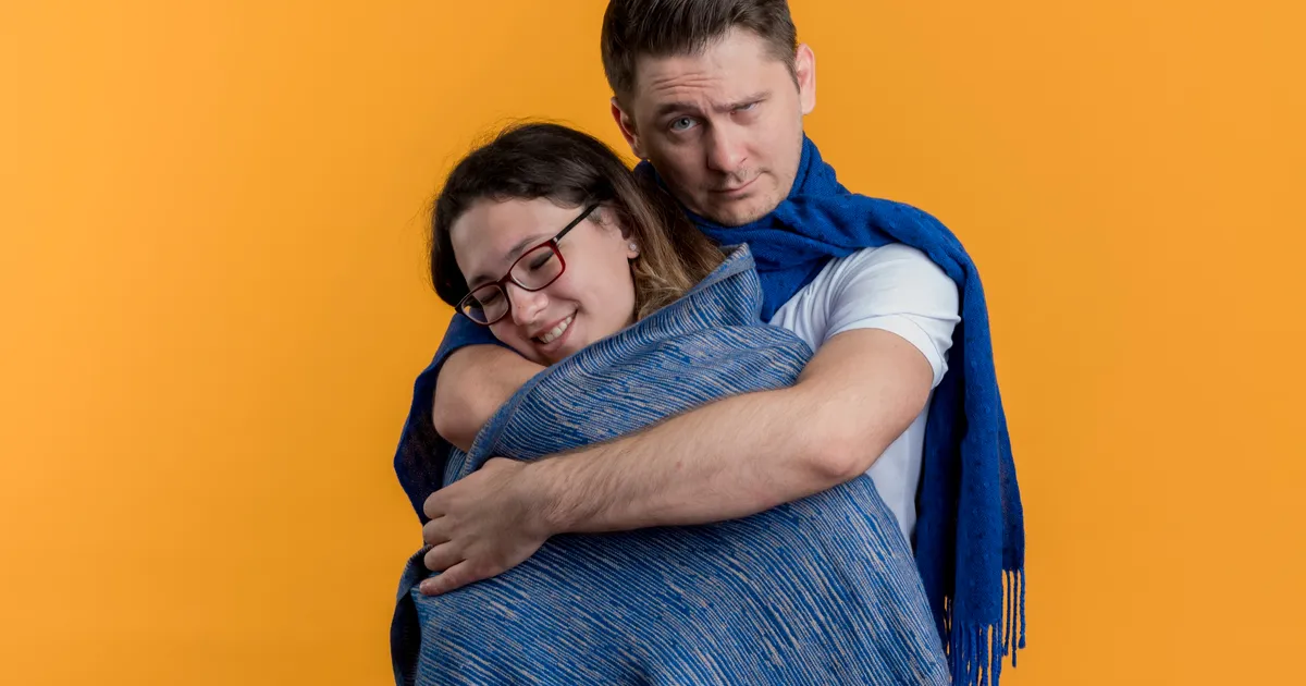 Ettevaatust — kui võõras teid katsuma ja kallistama kipub, võib seal taga olla midagi võigast