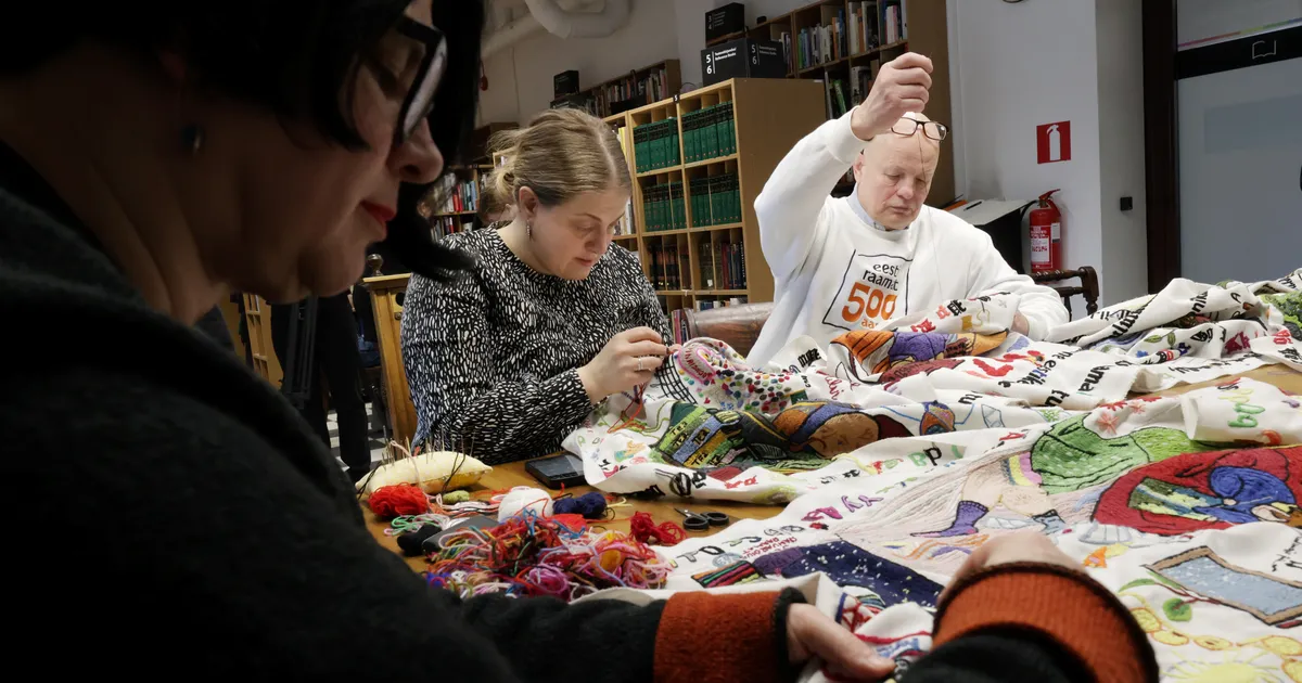 GALERII ⟩ Eesti raamatu ajaloo piltvaiba tikkijad tegid viimased pisted