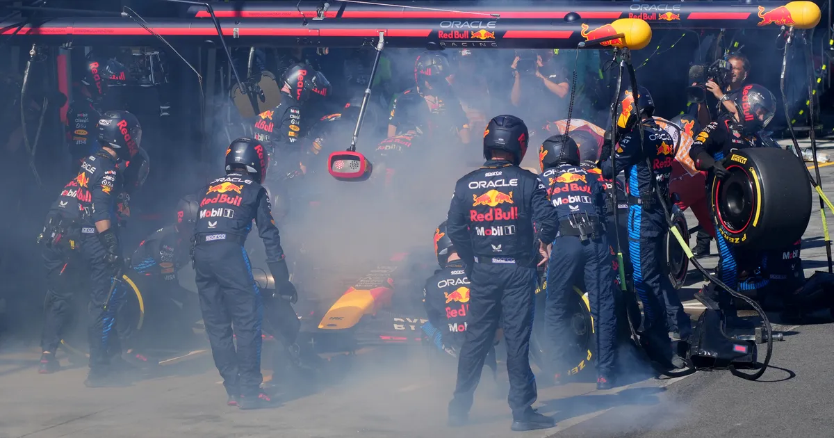 VIDEO ⟩ F1-auto süttis San Francisco südalinnas põlema