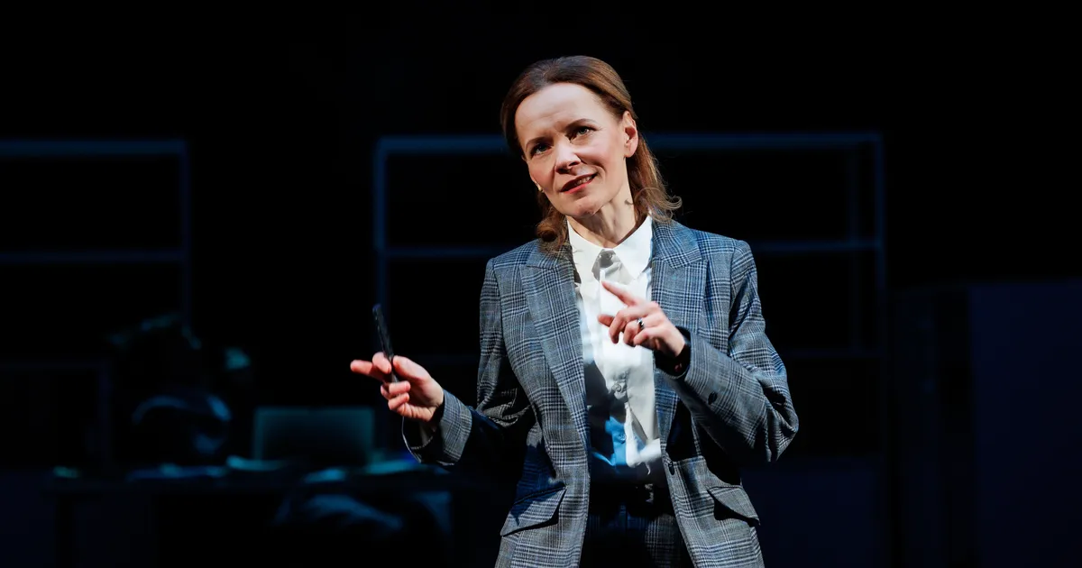 ARVUSTUS ⟩ Ülikooli probleemid jõudsid ülikoolilinnas teatrilavale