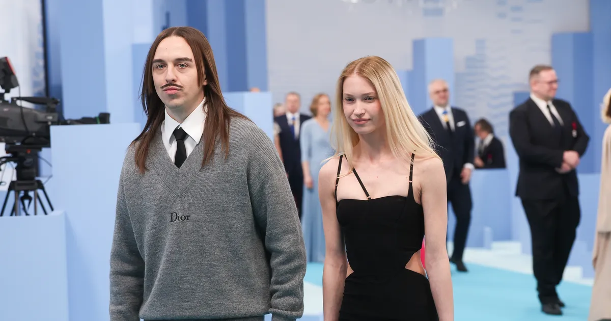 Vabariigi aastapäeva kõige kallim kudum? Räppar Tommy Cash rikkus etiketti eriti kalli kampsuniga