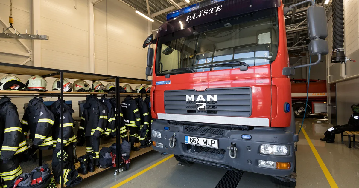 Põlesid auto ja lapp kerisel