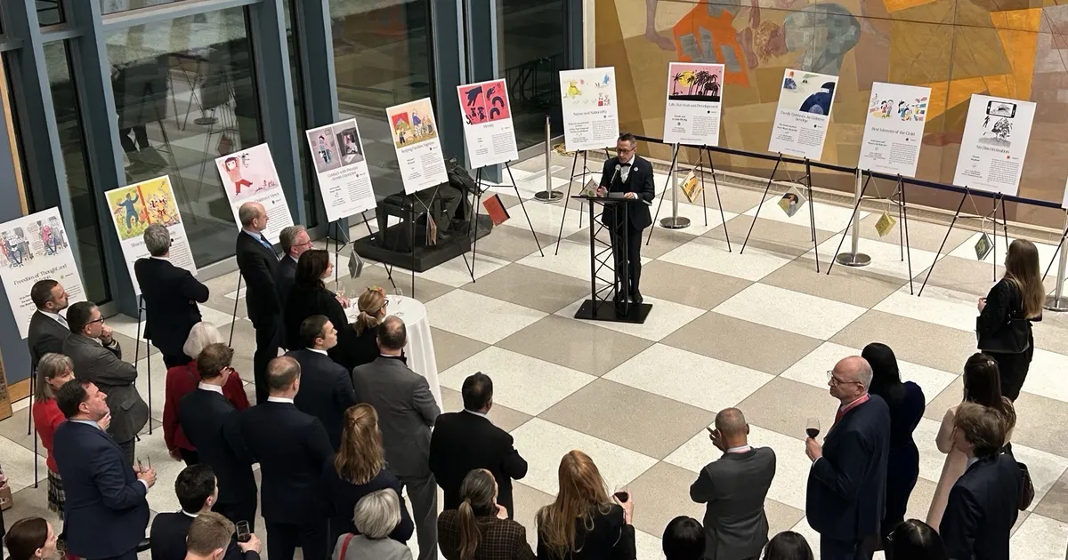 Eesti avas ÜRO peakorteris lastekirjanduse illustratsioonide näituse