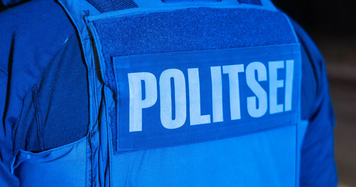 Raplamaal sõitis auto teelt välja, juht sai raskelt viga