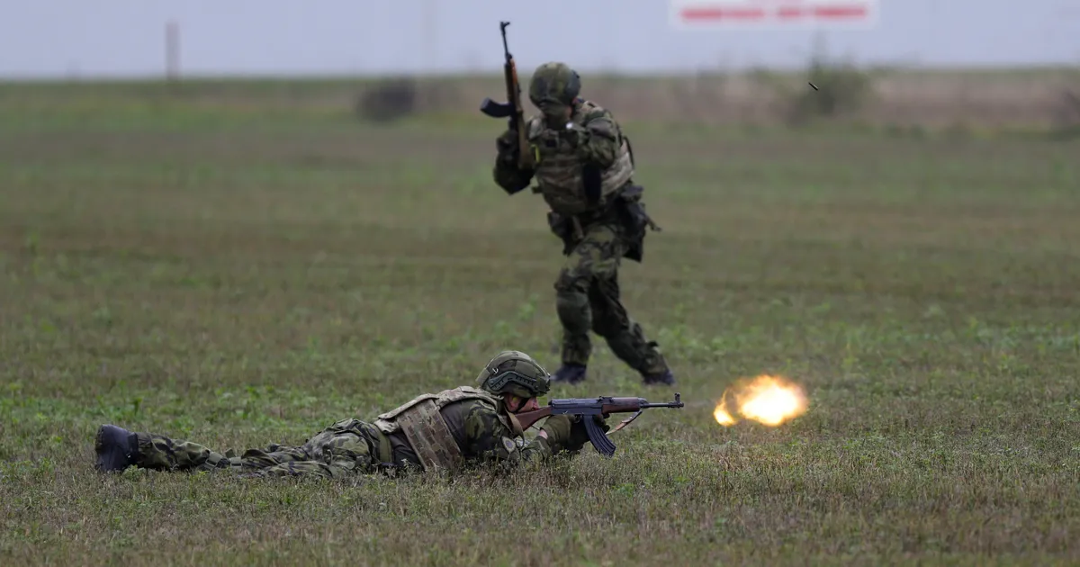 Tšehhi uus eelarve kukutab riigi kaitsekulutused taas alla kahe protsendi piiri