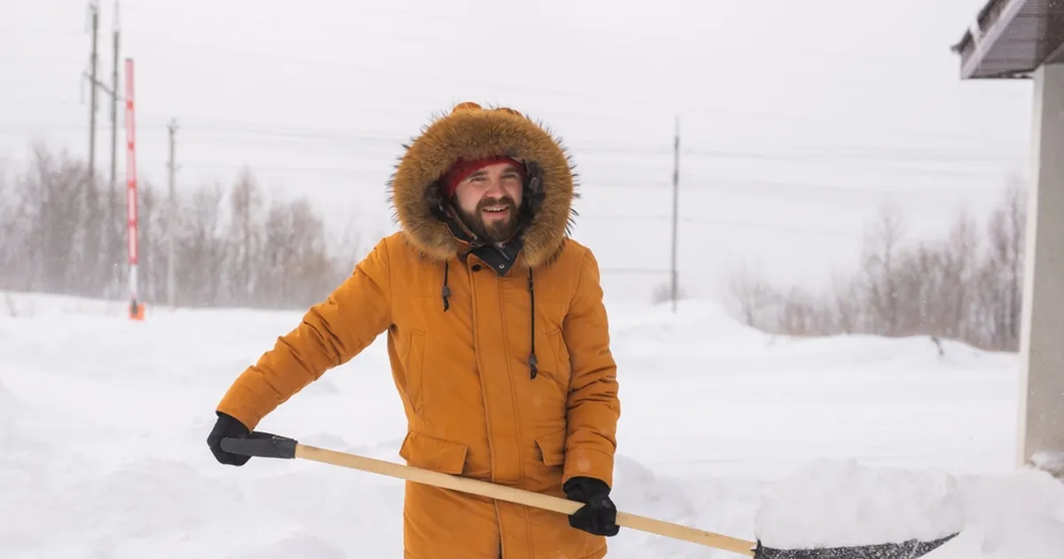ÄRA LIBASTU ⟩ Ekspert selgitab, kuidas lume ja jääga ohutult toime tulla